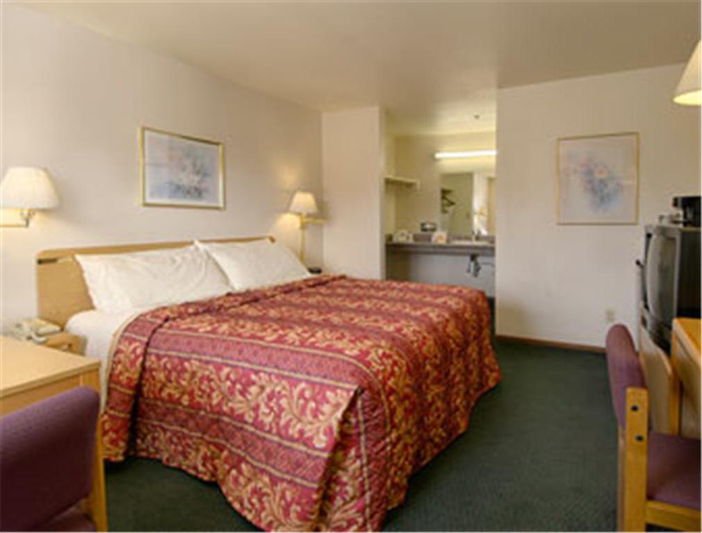 Days Inn Salinas Airport חדר תמונה