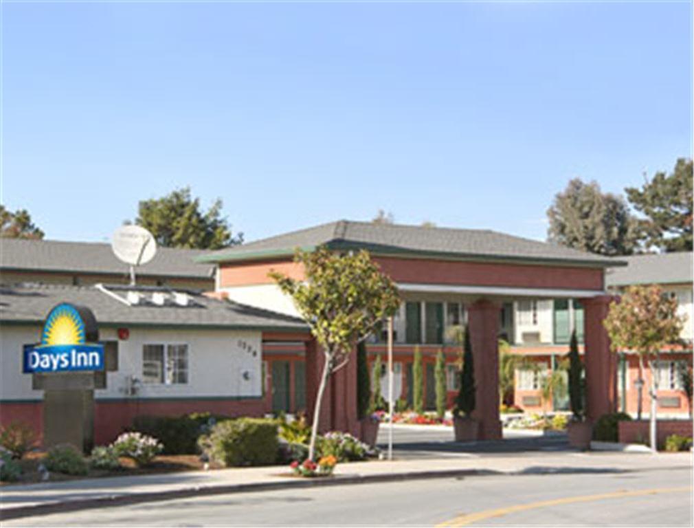 Days Inn Salinas Airport מראה חיצוני תמונה